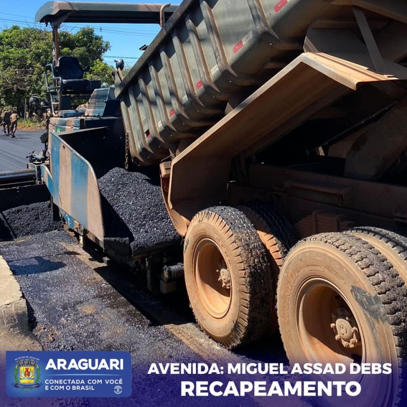 Prefeitura de Araguari, por meio da Secretaria Municipal de Obras, inaugura nesta quarta-feira (14), &agrave;s 17h, melhorias no trecho da Av. Miguel Assad Debs, no bairro Independ&ecirc;ncia, uma 12 vias da cidade que est&atilde;o sendo asfaltadas.