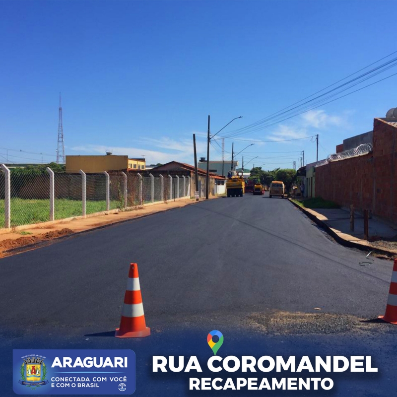 A Prefeitura de Araguari, através da Secretaria de Obras realiza o Recapeamento da Rua Coromandel, Bairro Amorim.