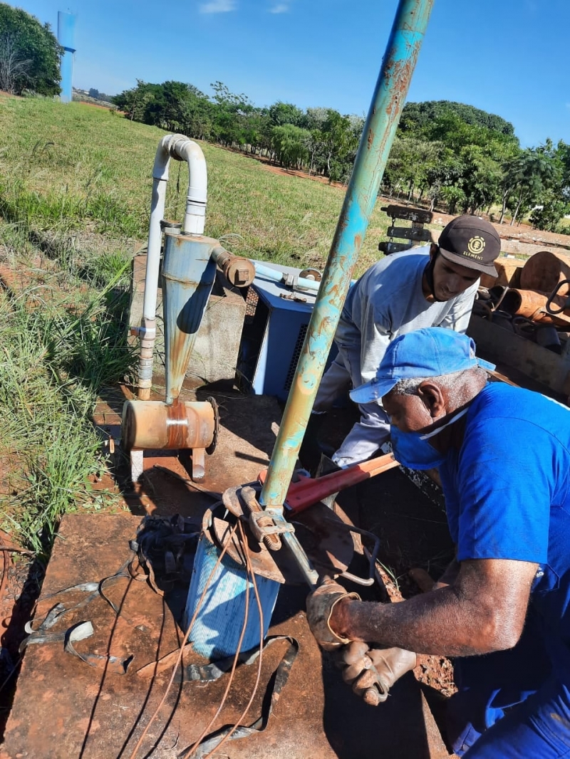 Substituição das bombas submersas do poço 3 do Bairro Jardim Botânico - Abastecimento normalizado.