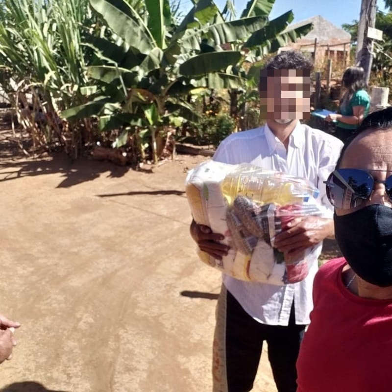 O Secretário do Trabalho e Ação Social, Paulo Apóstolo, juntamente com equipe técnica estiveram neste sábado (24), visitando famílias que residem na Zona Rural levando benefícios essenciais aos moradores de baixa renda.