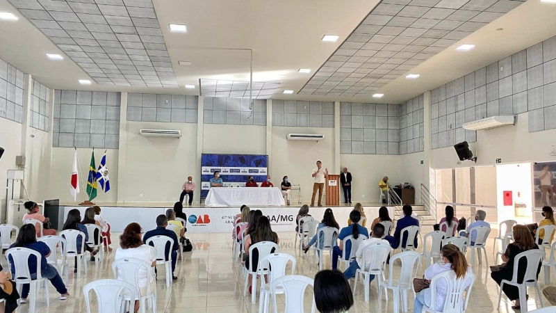 Na tarde hoje (11), a prefeitura de Araguari por meio da secretaria de Ação Social, realizou a solenidade de posse dos conselheiros titulares e suplentes do Conselho Municipal da Mulher, Conselho Municipal do Idoso e Conselho Municipal dos Direitos da Pessoa com Deficiência.