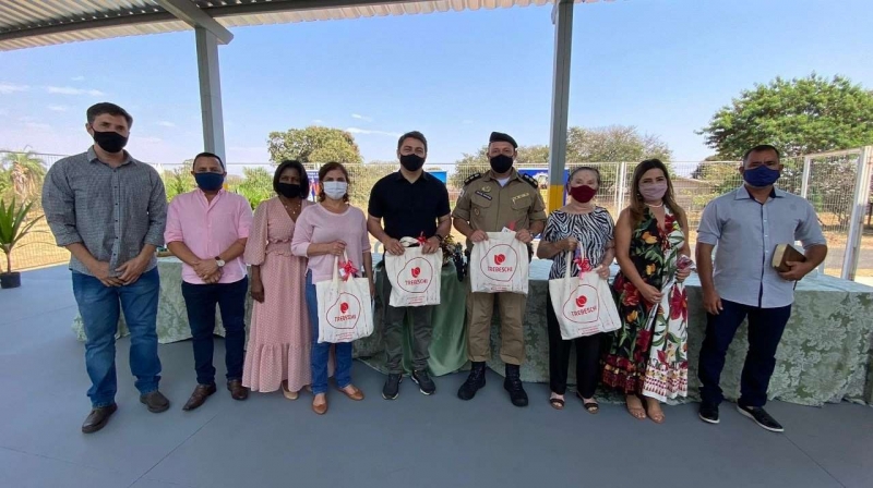 Dentre os eventos programados para o aniversário de 133 anos de Araguari, a secretaria de Agricultura inaugurou na manhã desta sexta-feira (27), o Banco de Alimentos Rivalino de Sousa Pereira. A solenidade foi realizada no prédio que abrigará a instituição, ao lado da secretaria de Meio Ambiente no bairro Maria Eugênia.