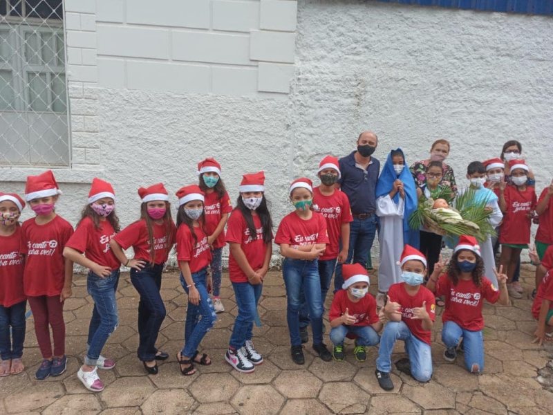 Para que a mensagem redentora do Natal possa tocar todos os corações, a vereadora Eunice Mendes em parceria com a secretaria de Educação e APAE, organizaram uma “Cantata de Natal”.