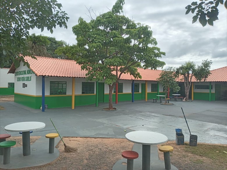 A Prefeitura de Araguari, através da Secretaria de Educação realizou a revitalização total do Centro Educacional Municipal Ozório Vieira Carrijo, localizado na região do Barracão.