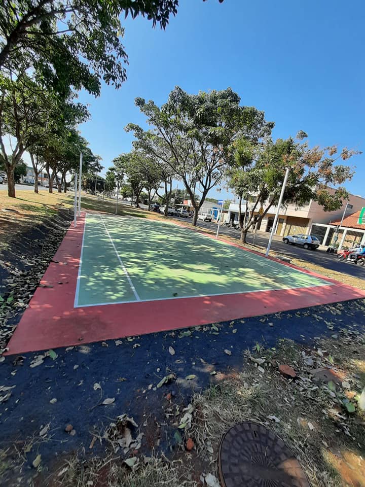 O sucesso alcançado com a primeira quadra de peteca localizada na Avenida Minas Gerais, fez com que a atual administração, através da Secretaria de Esportes e Juventude promovessem a construção da segunda quadra Na Avenida Mato Grosso, Bairro Miranda.