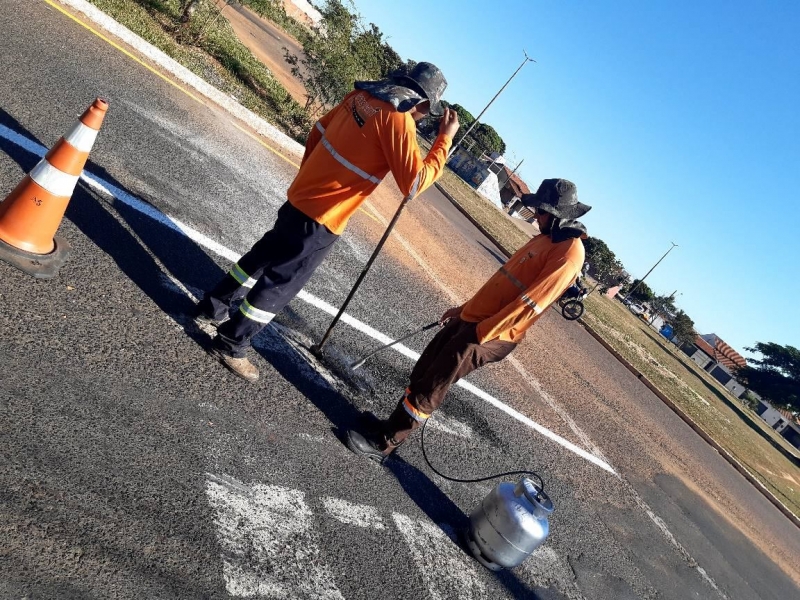   Equipe SETTRANS/Prefeitura de ARAGUARI  No trânsito, sua responsabilidade salva vidas!!