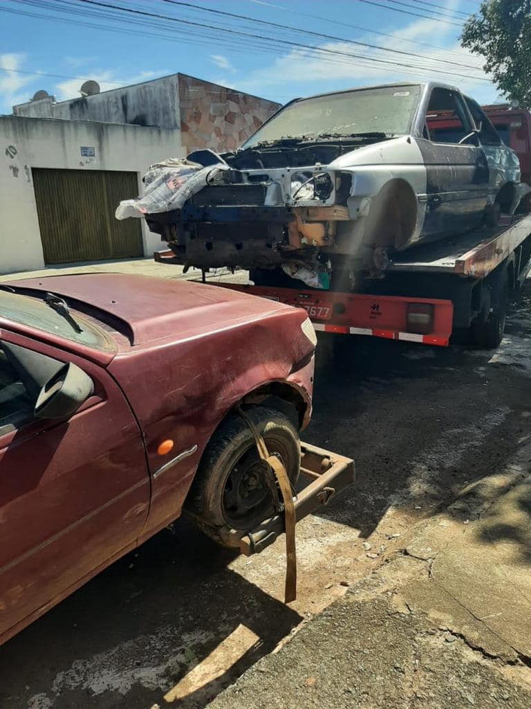 Criada em 18 de dezembro de 2017, a Lei 5976 que dispõe sobre a remoção de veículos abandonados nas vias públicas do município de Araguari está sendo cumprida pela Secretaria de Trânsito Transporte e Mobilidade Urbana.
