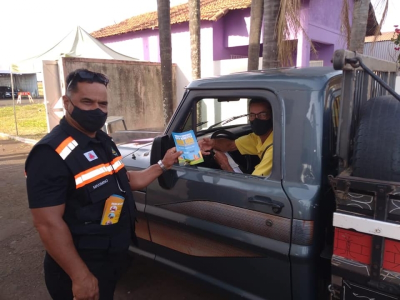 A Secretaria de Trânsito, Transporte e Mobilidade Urbana iniciou nesta segunda-feira (17), ações junto a Polícia Militar com objetivo de chamar atenção para o alto índice de acidentes de trânsito dentro do município.