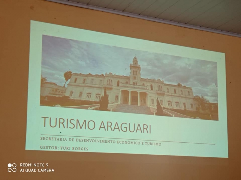 Nesta quinta-feira (18), aconteceu na Secretaria de Desenvolvimento Econômico e Turismo, uma apresentação de todo o trabalho realizado na área do turismo do município aos profissionais que atuam na Secretaria e ao presidente da FAEC, Diogo Machado.