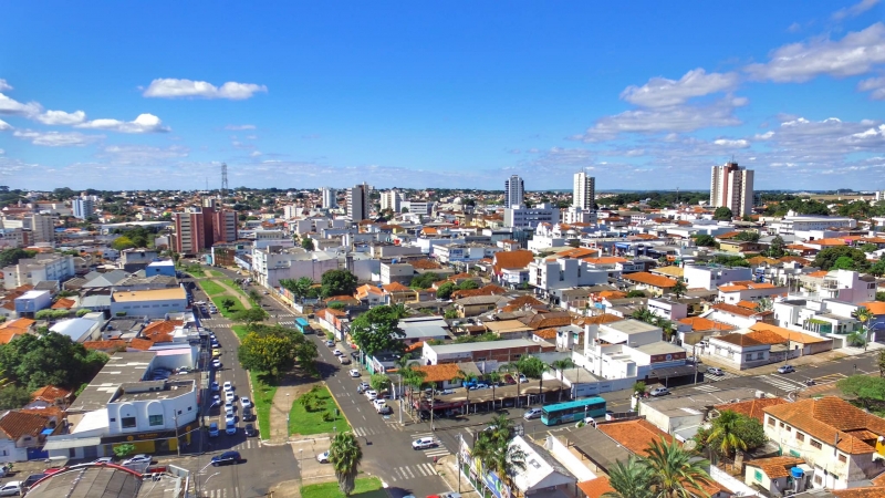 Fim de semana chegou e sempre aos sábados e domingos aumenta a preocupação dos órgãos de saúde e de segurança porque é maior o número de ocorrências de aglomerações e de descumprimento das regras de prevenção à COVID-19.