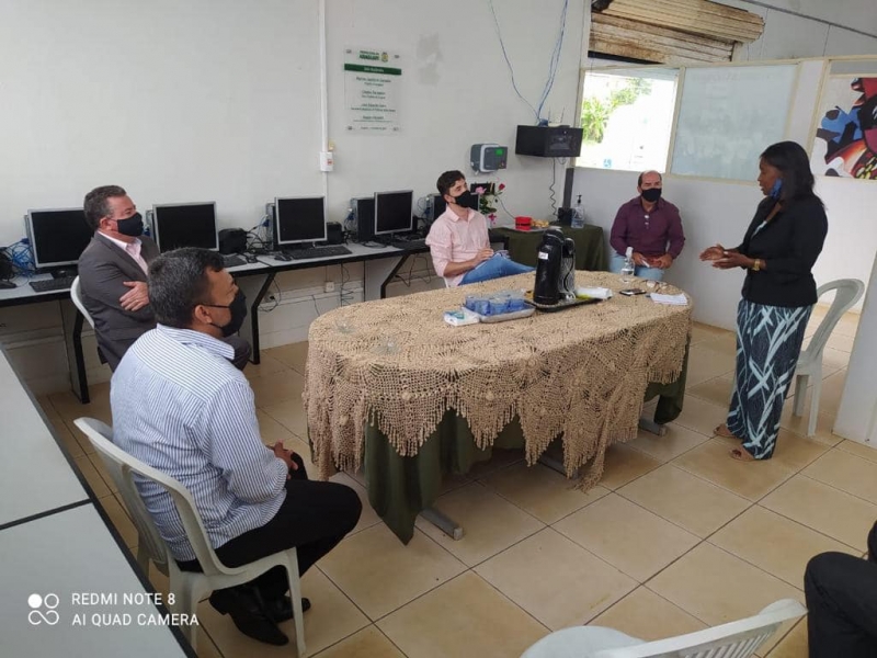 A secretária de desenvolvimento econômico e turismo, Karla Fernandes e a Secretária de Política Sobre Drogas, Waldeni Maria de Assis definiram juntamente com líderes religiosos da cidade de Araguari a realização de um grande evento, mas sem público presente, com transmissão em tempo real pela internet.