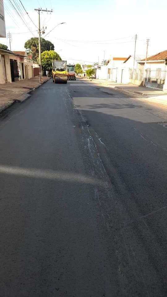 Recapeamento da Caiapos finalizando e começando a Inhambus Recapeamento da Alvim Borges e Osires Paranhos Início da implantação da continuação da Av. Miguel Assad Debs Tapa buracos em dois pontos ( Av. Miguel Assad Debs e Av. Porto Alegre)