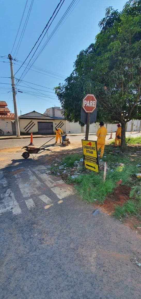 Recapeamento da Caiapos finalizando e começando a Inhambus Recapeamento da Alvim Borges e Osires Paranhos Início da implantação da continuação da Av. Miguel Assad Debs Tapa buracos em dois pontos ( Av. Miguel Assad Debs e Av. Porto Alegre)