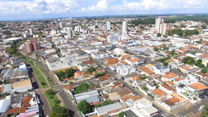 A manutenção das estradas rurais do município é uma das prioridades da secretaria de Obras. Os serviços estão atendendo quatro regiões nesta semana, com equipes no Pau Furado, Vargem Grande, Serra do 38 e Fundão.