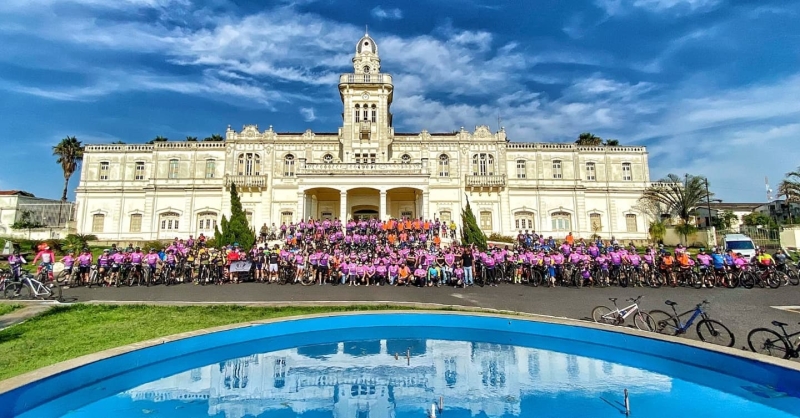 Foi realizada na manhã deste domingo (7), a segunda edição do “Bora pra Trilha” em homenagem ao Outubro Rosa e Novembro Azul, como forma de conscientizar a população de que a prevenção é o melhor caminho.