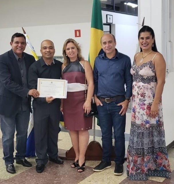 A prefeitura de Araguari por meio da secretaria de Educação e do Polo de Apoio Presencial da Universidade Aberta do Brasil Araguari, na noite desta terça-feira (23), se reuniram em ato solene no salão do Pica-Pau Country Clube, para celebrar a entrega de certificados de conclusão dos cursos de Matemática, Administração Pública e Pedagogia. 