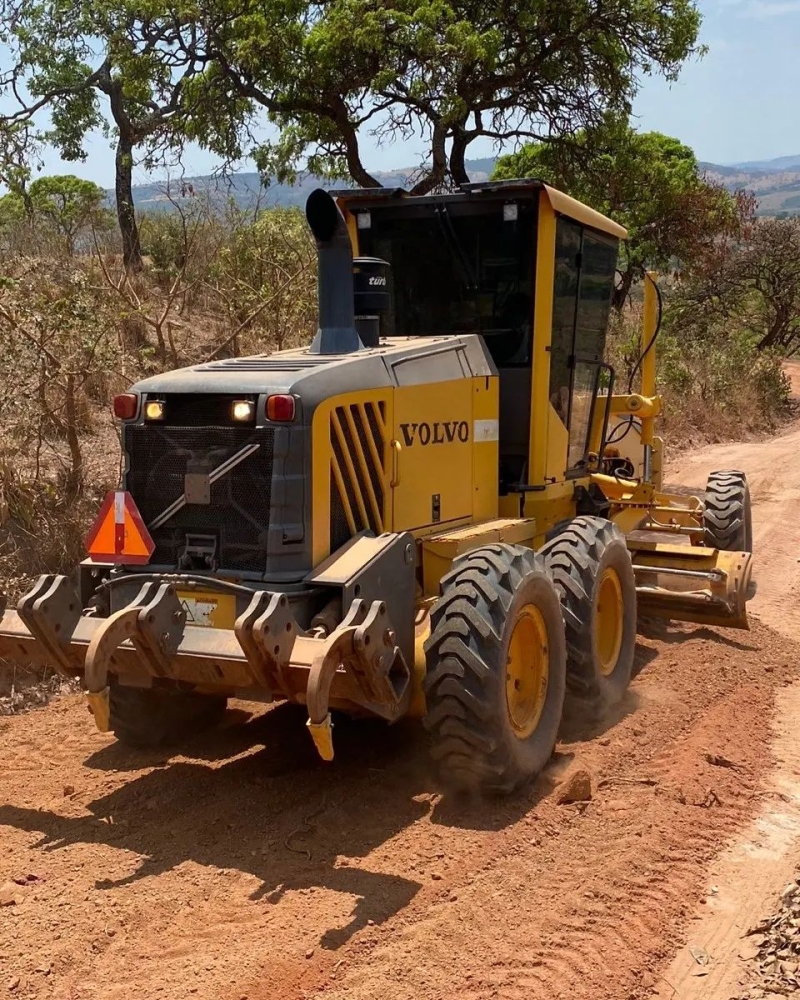 A secretaria de Obras está intensificando nesta semana o trabalho de recuperação das estradas vicinais do município de Araguari. O trabalho está sendo realizado em várias regiões da zona rural.