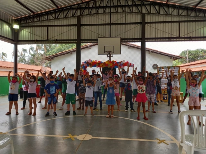 Em homenagem ao aniversário de Piracaíba ocorrido em 22 de setembro, o CEM João Ribeiro sob a direção de Marcella Martins Santos, realizou nesta quinta-feira (7), a culminância do “Projeto Aniversário de Piracaíba”, o qual, visa sensibilizar aos alunos para reconhecimento e valorização do distrito e sua verdadeira história, fazendo um resgate cultural.