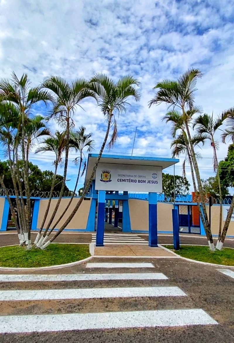 A secretaria de Obras encerrou nesta quinta-feira (28), todos os preparativos para o Dia de Finados. Os sete cemitérios do município, Bom Jesus e Park (perímetro urbano) nos Distritos de Amanhece e Piracaíba e nas Comunidades de Florestina, Campo Redondo e Santo Antônio estão prontos para visitações.