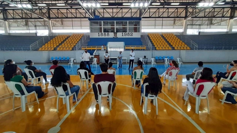 A prefeitura de Araguari por intermédio das secretarias de Saúde e Administração, recebeu na tarde desta quarta-feira (nas dependências do ATC, os novos estagiários que irão integrar a equipe da secretaria de Saúde.