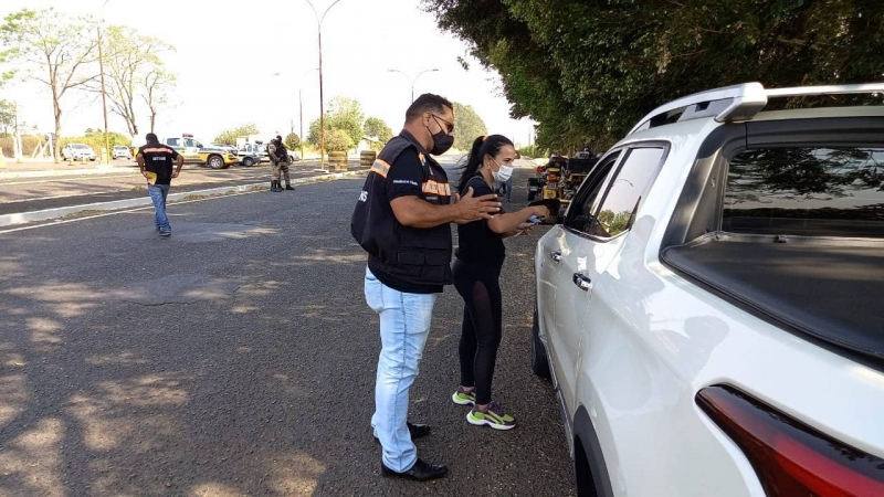 A secretaria de Trânsito, Transporte e Mobilidade Urbana em parceria com a secretaria de Educação através do Núcleo de Educação para o Trânsito e 2º Grupamento PM de Trânsito Rodoviário, 53° Batalhão de Policia Militar e 2° Companhia de Bombeiros realizaram na manhã desta quinta-feira (23), uma blitz educativa referente à Semana Nacional do Trânsito, no Posto da Polícia Rodoviária Estadual, localizado no km 6 da MG-223.