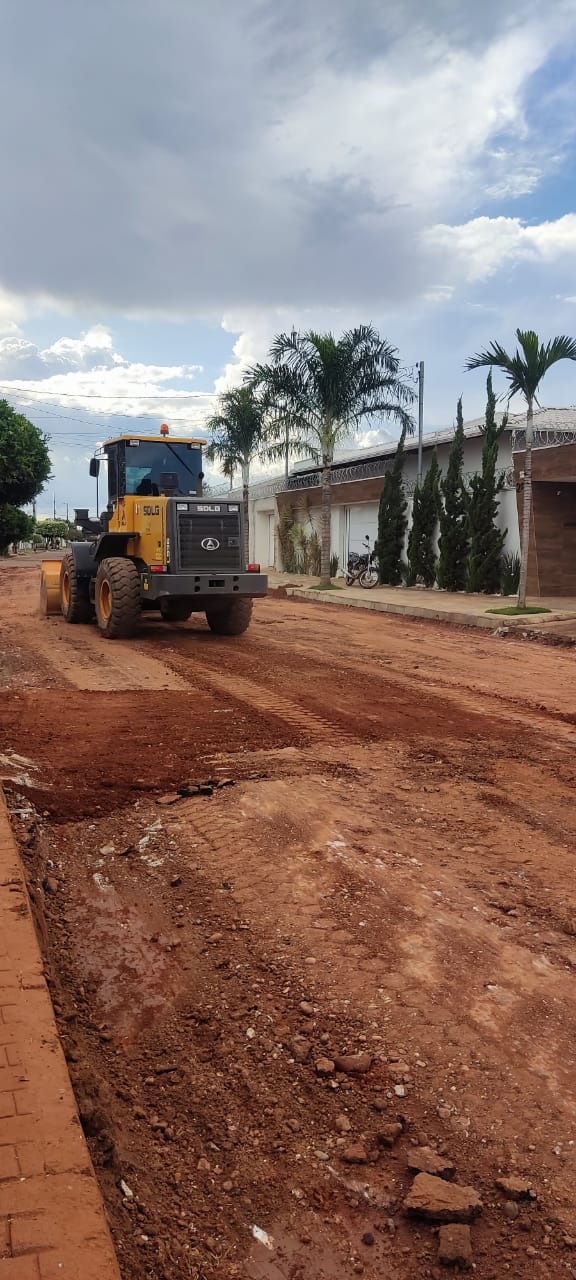 A prefeitura de Araguari, através da secretaria de Obras, acompanha as obras de reparos nas ruas Antônio Mordente Filho, Horácio de Moraes, Dr. Claudinei Roosevelt e Ismael Moutinho, no bairro Millenium.