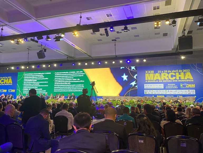 O prefeito Renato Carvalho participou na manhã desta terça-feira (26), na Capital Federal, da XXIII Marcha a Brasília em Defesa dos Municípios.