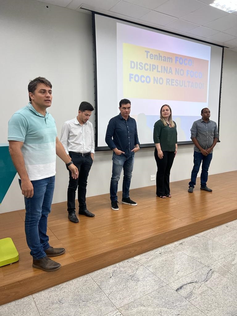 Prefeito promove reunião com equipe do governo