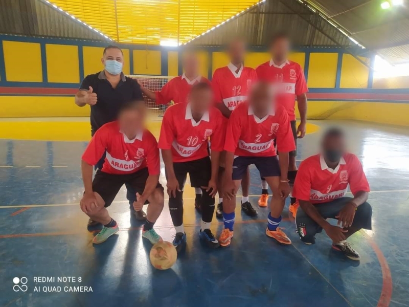 A prefeitura de Araguari através da secretaria de Políticas Sobre Drogas, realizou na manhã desta segunda-feira (21), o Futebol Contra as Drogas no Ginásio Zebrinha, contemplando o "Dia Nacional de Combate às Drogas e ao Alcoolismo".