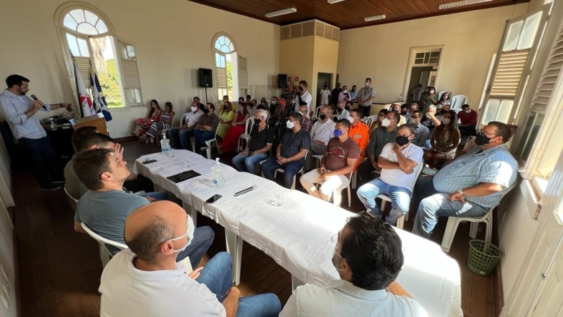 Na manhã desta sexta-feira (21), o prefeito Renato Carvalho, a vice Maria Cecília e o secretário de esportes Wesley Lucas receberam no Palácio dos Ferroviários o secretário nacional de paradesporto José Agtônio Guedes. O represente do Governo Federal durante café da manhã com autoridades políticas, representantes de entidades de classe e imprensa, assegurou a importância e o dever do Executivo em investir em políticas públicas voltadas para as pessoas com algum tipo de deficiência.