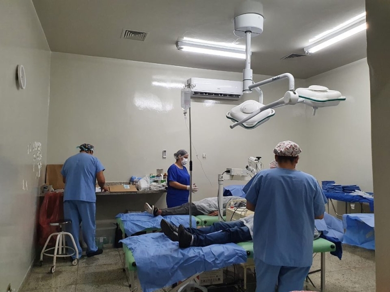 Dando continuidade aos procedimentos eletivos que estão sendo realizados pela prefeitura de Araguari em parceria com a Santa Casa de Misericórdia, na última sexta-feira (6), mais 61 cirurgias de cataratas foram realizadas.
