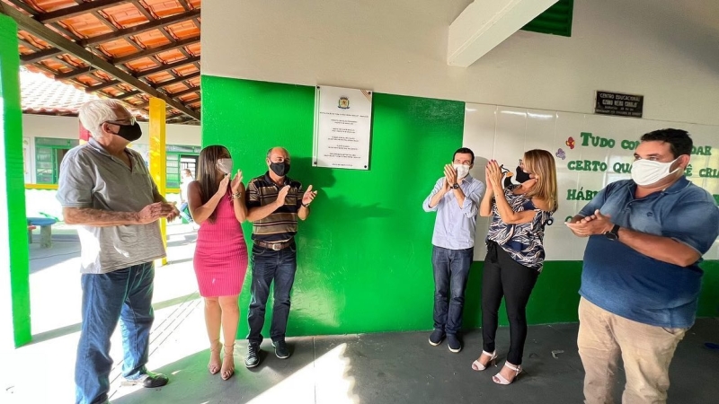 Sempre realizando ações em prol da educação de nossas crianças e adolescentes, a prefeitura de Araguari entregou nesta quarta-feira (9), a revitalização geral do CEM Ozório Vieira Carrijo, localizado na Zona Rural, no Barracão.