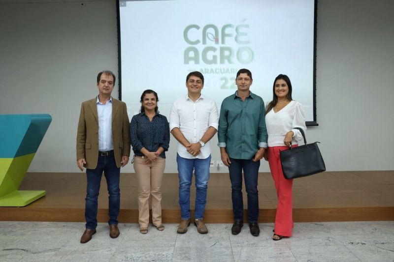 Foi realizado na manhã desta sexta-feira (18), o lançamento da Café Agro 2022, que será realizada de 5 a 10 de abril, no Parque de Exposições Rondon Pacheco. O evento aconteceu no auditório do Sicoob Aracoop.
