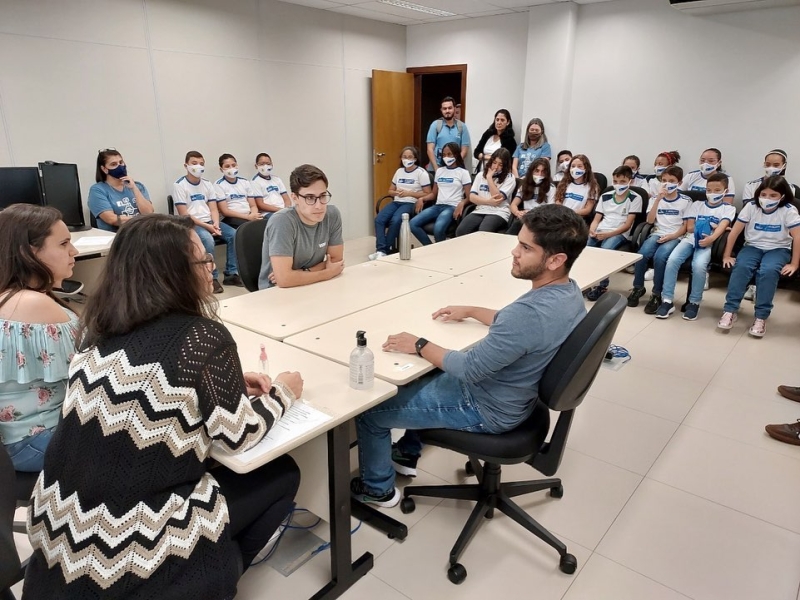 A prefeitura de Araguari, através da secretaria Municipal de Educação, promoveu mais uma visita ao Fórum Dr. Oswaldo Pieruccetti.