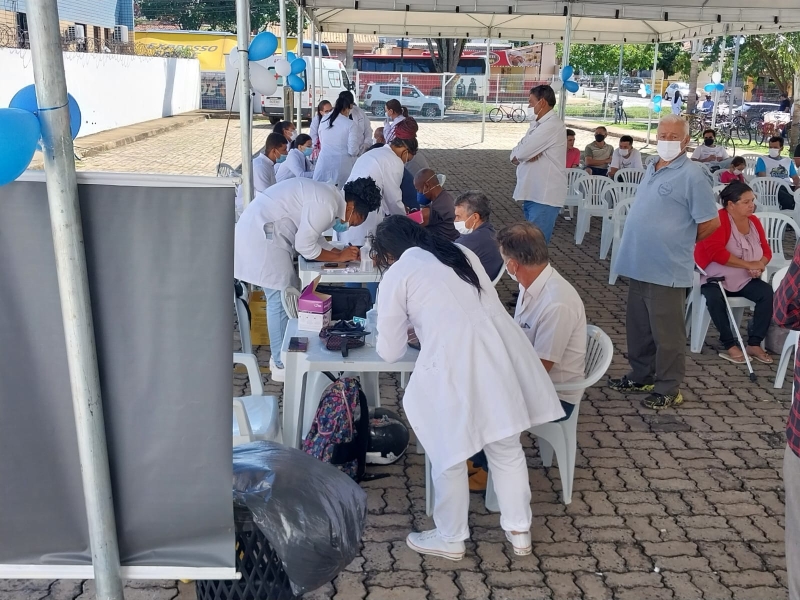 A Prefeitura Municipal de Araguari, por meio da secretaria de Saúde e Policlínica, realizou no dia 19, na policlínica, o dia D da Campanha Novembro Azul.