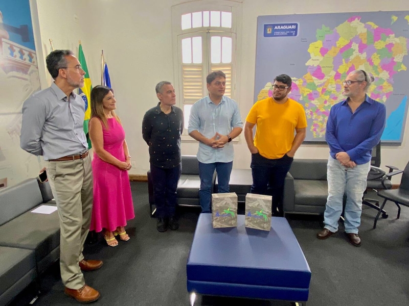 Ator de Teatro Cláudio Botelho recebe Moção de Aplauso no Palácio dos Ferroviários