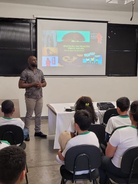 Formação nas relações étnico-raciais é promovida com estudantes do Ensino Fundamental em Araguari