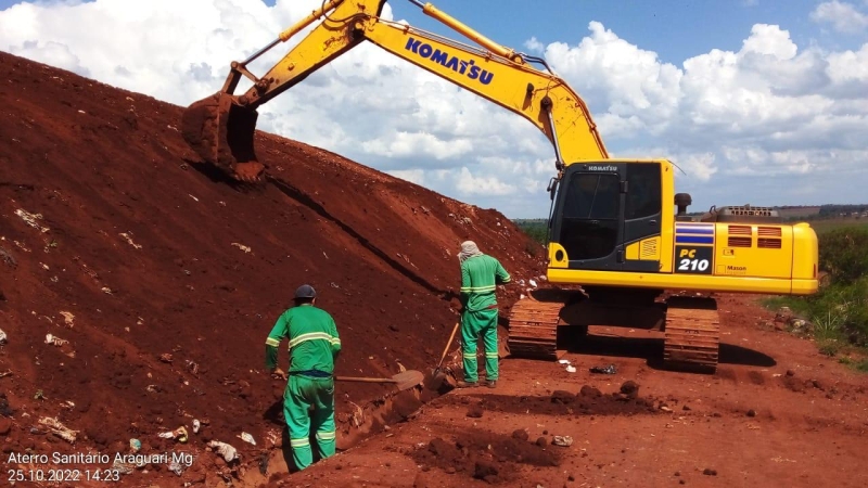 Obras da nova célula do Aterro Sanitário de Araguari continuam a todo vapor