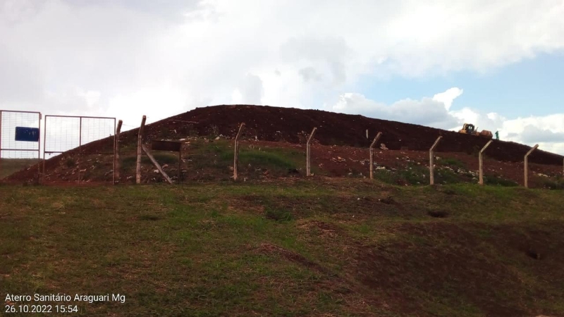 Obras da nova célula do Aterro Sanitário de Araguari continuam a todo vapor