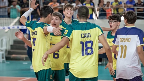 Brasil vence o Peru na Abertura do Campeonato Sul-Americano de Vôlei de Seleções Masculino Sub-17 com Ginásio lotado