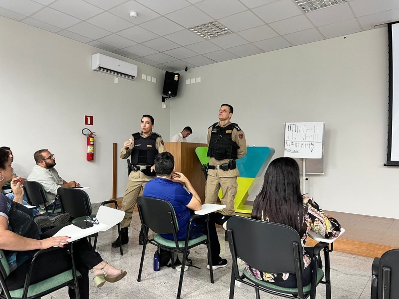Prefeito Renato Carvalho se reúne com equipe de governo nesta terça-feira