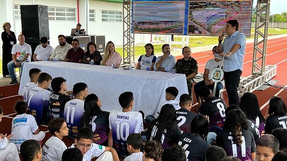 Após anos de abandono Centro de Iniciação Esportiva é inaugurado em Araguari