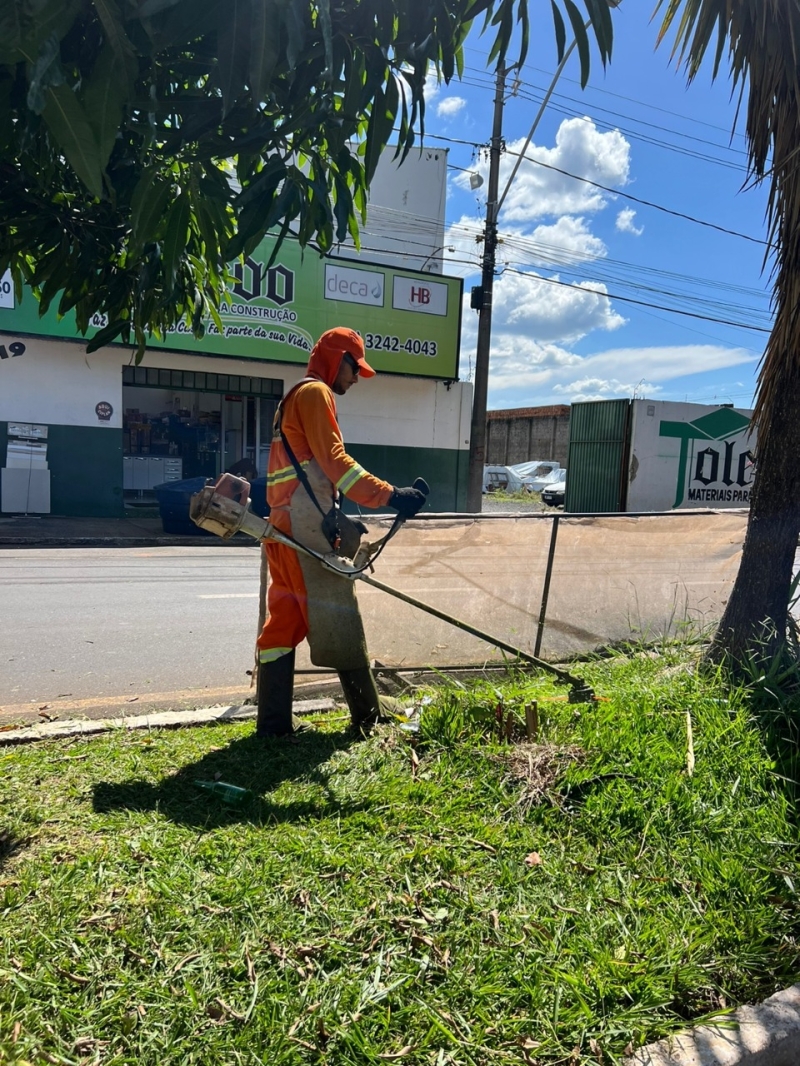 Serviços de limpeza são destaques em vários setores e distritos da município