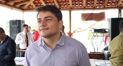Prefeito Renato Carvalho participa da posse do novo presidente da AMVAP em Indianópolis