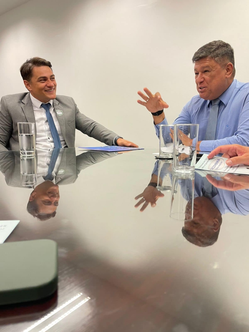 Prefeito Renato Carvalho se reúne com senador Carlos Viana na Capital Federal
