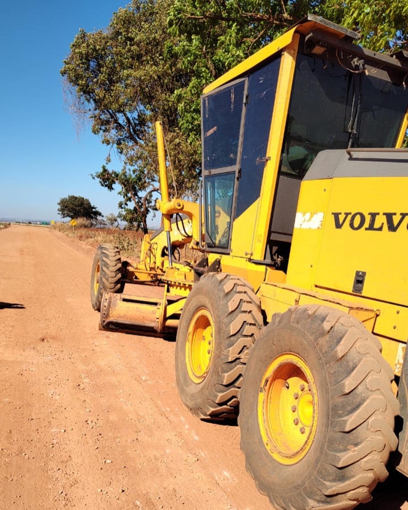 Estradas rurais recebem melhorias com atuação diária da secretaria de Infraestrutura em Araguari