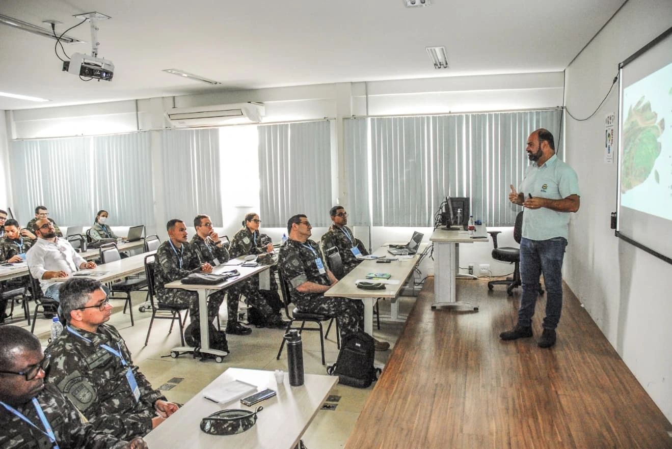 A prefeitura de Araguari, através da secretaria de Serviços Urbanos informa sobre os serviços que estão empenhados para serem realizados nesta semana, a partir desta segunda-feira, dia 24 até a sexta-feira, 28.